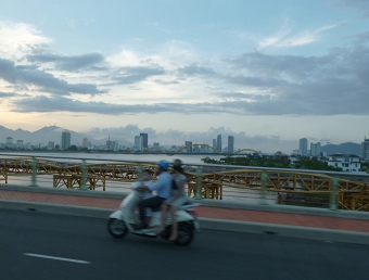 16.4.18 アジア写真.JPG